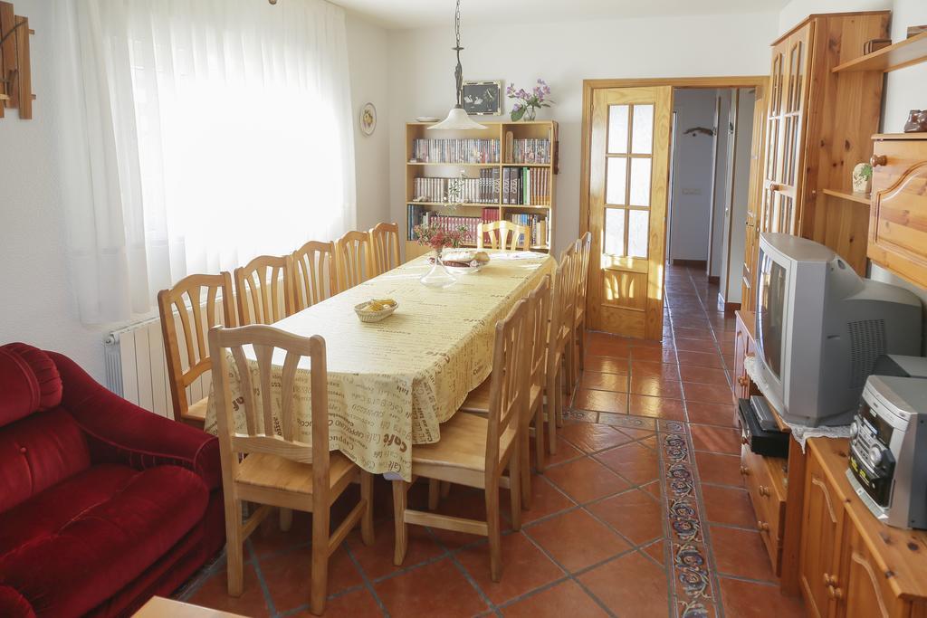 En Casa De Carlos Ortigosa del Monte ภายนอก รูปภาพ