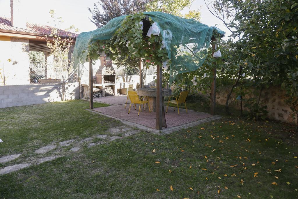 En Casa De Carlos Ortigosa del Monte ภายนอก รูปภาพ